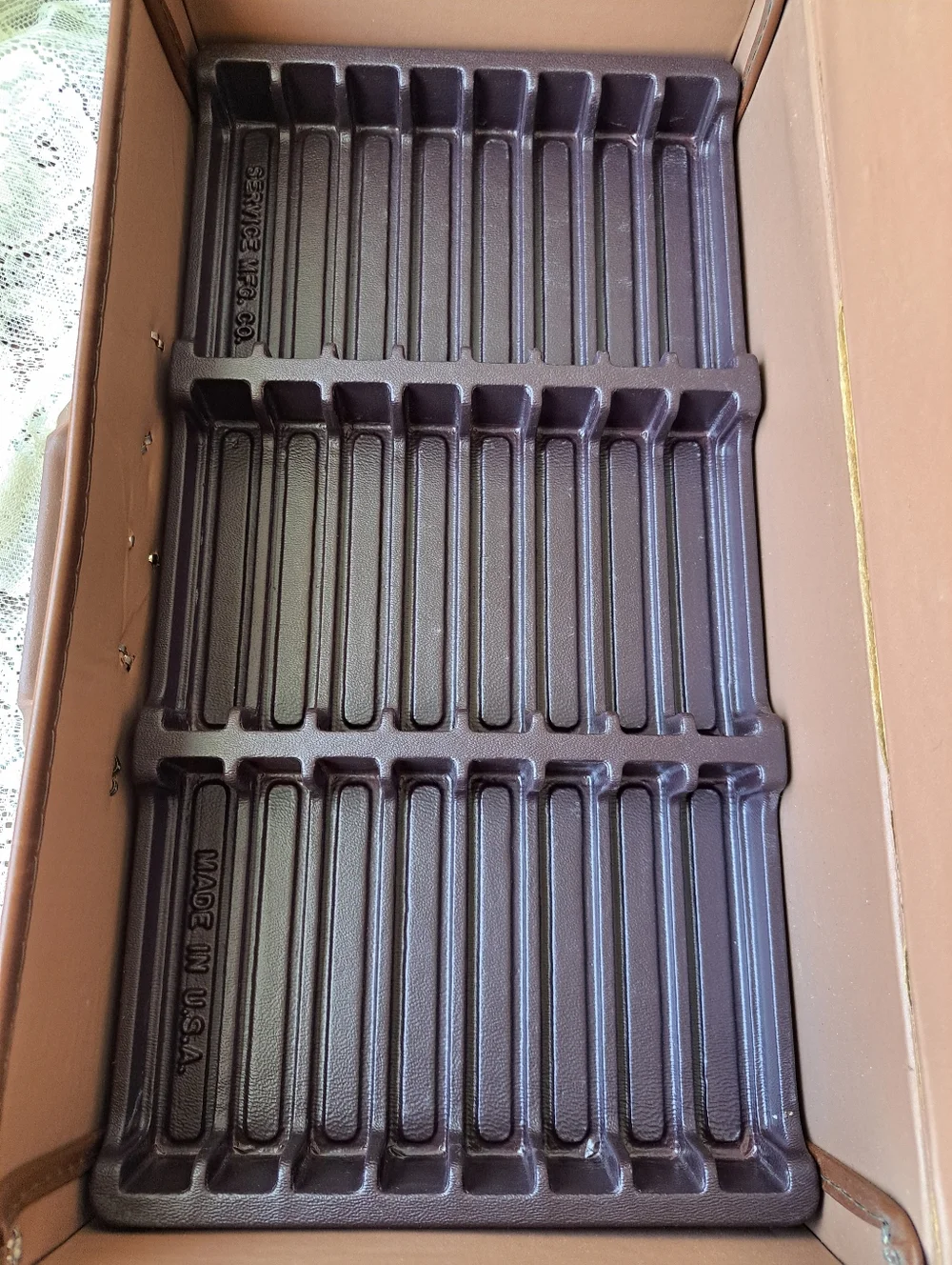 Vintage 80s Vinyl Audio Cassette Tape Storage Case Made In USA 24 Tape Capacity